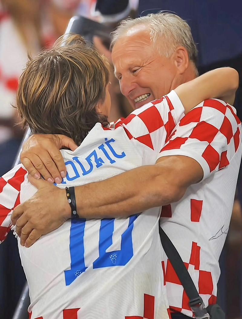 费尔南德斯·罗伯托：西班牙人崛起的锋线尖刀