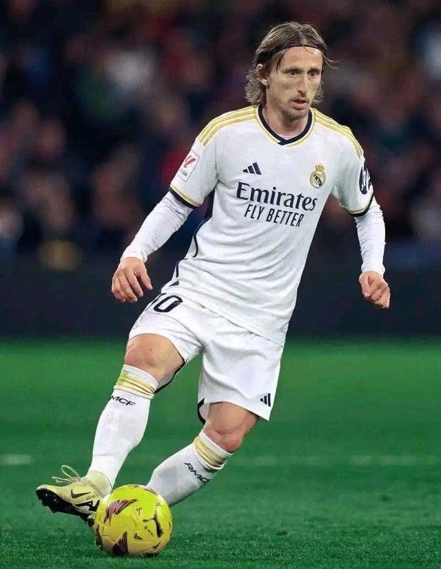 记者：谢什科与多名曼联球员聊过，他们认为其适合阿莫林体系