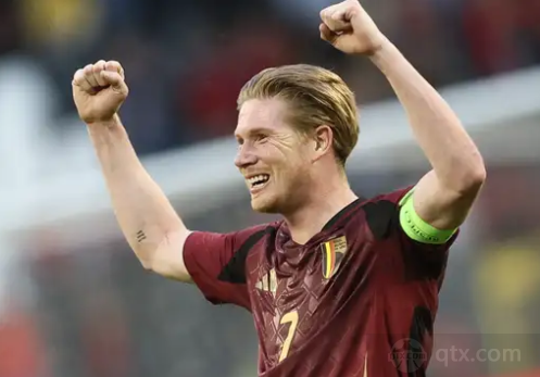 马尔卡宁持续得分表演，半场17分扛起进攻大旗